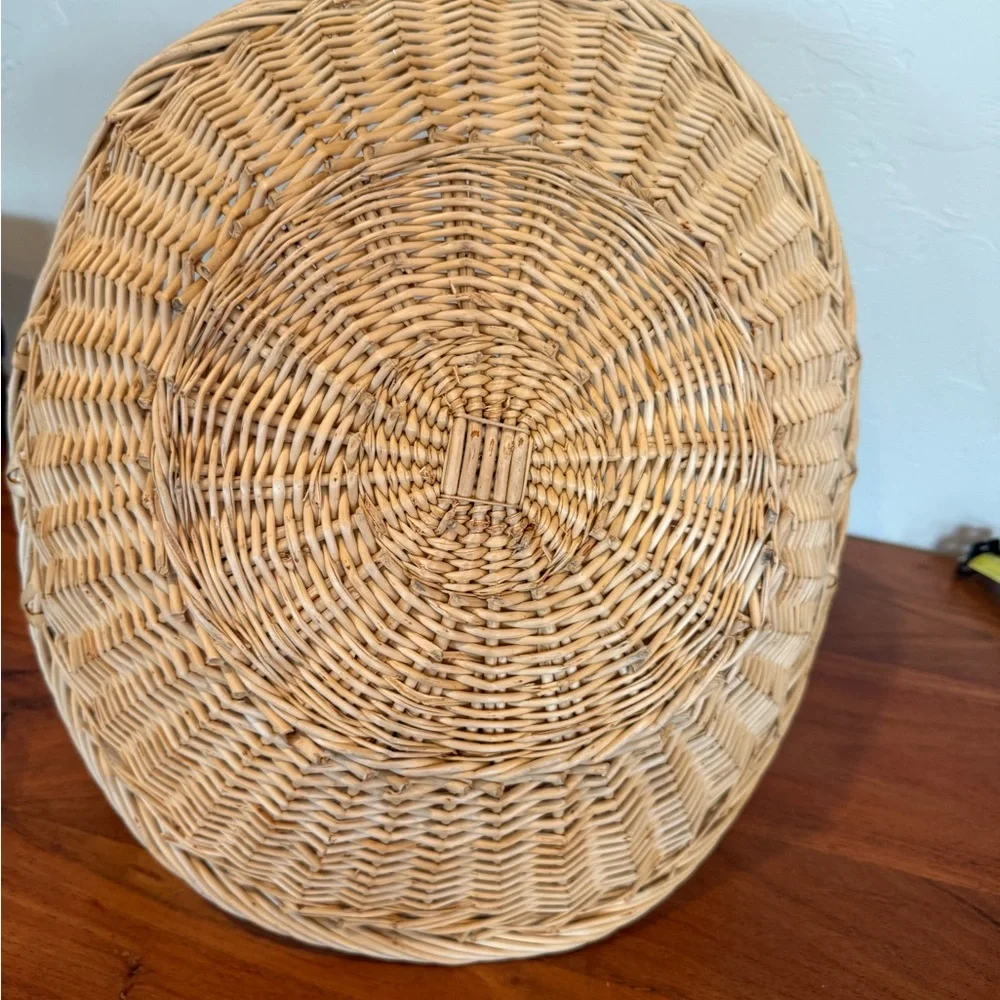 Vintage‎ Woven Rattan Basket with Handle French Country Farmhouse
